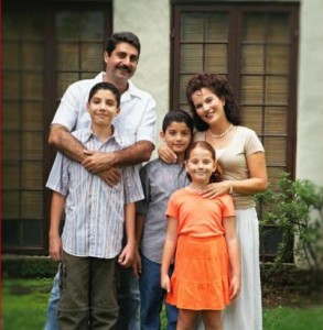 Latino-Homeowners-293x300